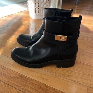 GIANI BERNINI BECCAAP BECCAAP BLACK ANKLE BOOTS